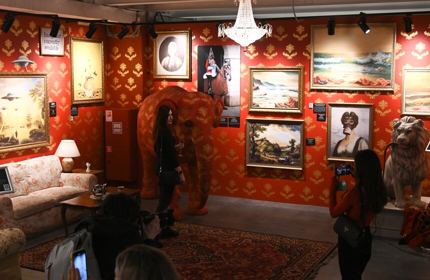 Выставка "Найти Бэнкси" вновь открылась на ВДНХ 14 фото