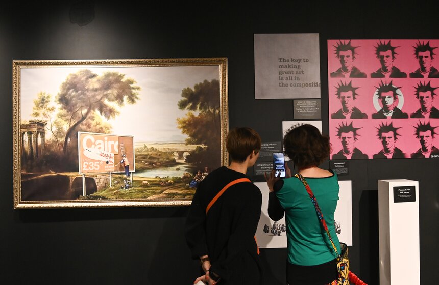 Выставка "Найти Бэнкси" вновь открылась на ВДНХ 26 фото