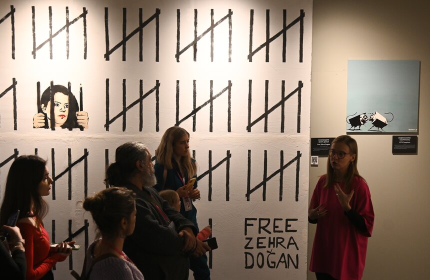 Выставка "Найти Бэнкси" вновь открылась на ВДНХ 20 фото