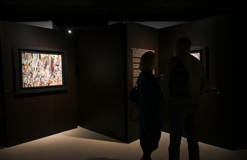 Выставка "Павел Филонов. Художник мирового расцвета" открылась в парке "Зарядье" 11 фото