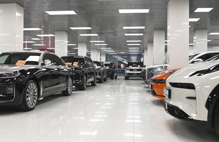 Автоцентр с китайскими машинами "Москва-Тянья" открыли в столице 6 фото