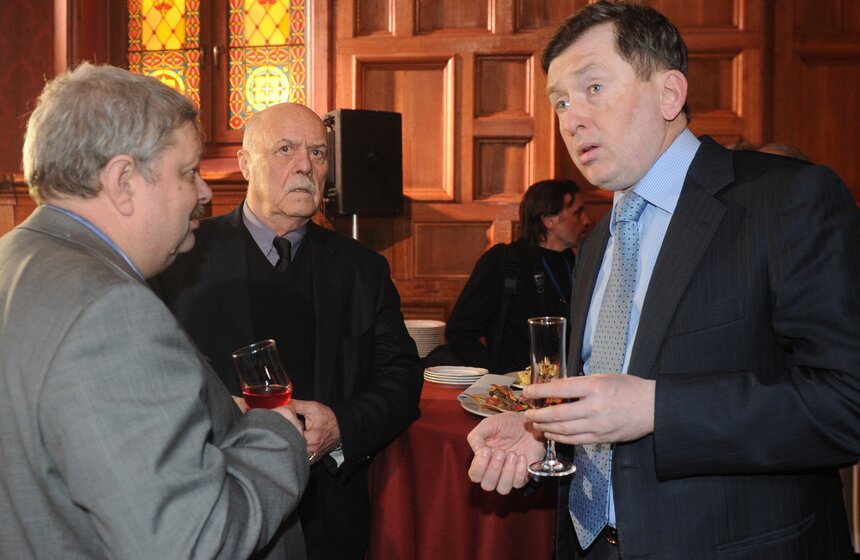 Скончался экс-министр труда Александр Починок 12 фото