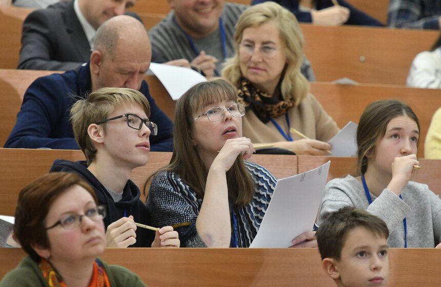 Девятый "Географический диктант" провели в столице 18 фото