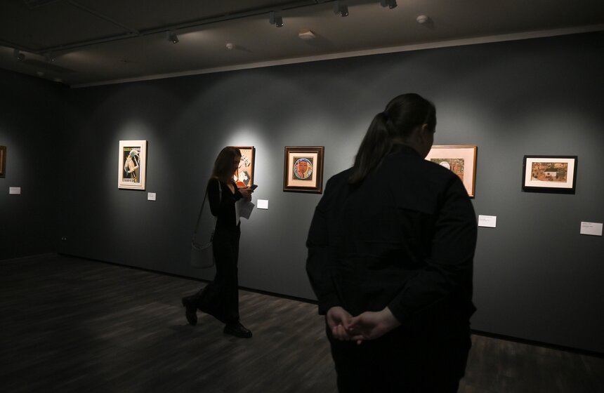 Выставка "Мария Васильева. Возвращение домой" открылась в Москве 15 фото