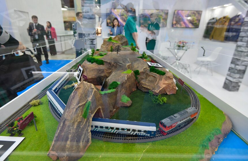 Форум и выставка "Транспорт России" завершатся в Гостином Дворе 16 ноября 14 фото