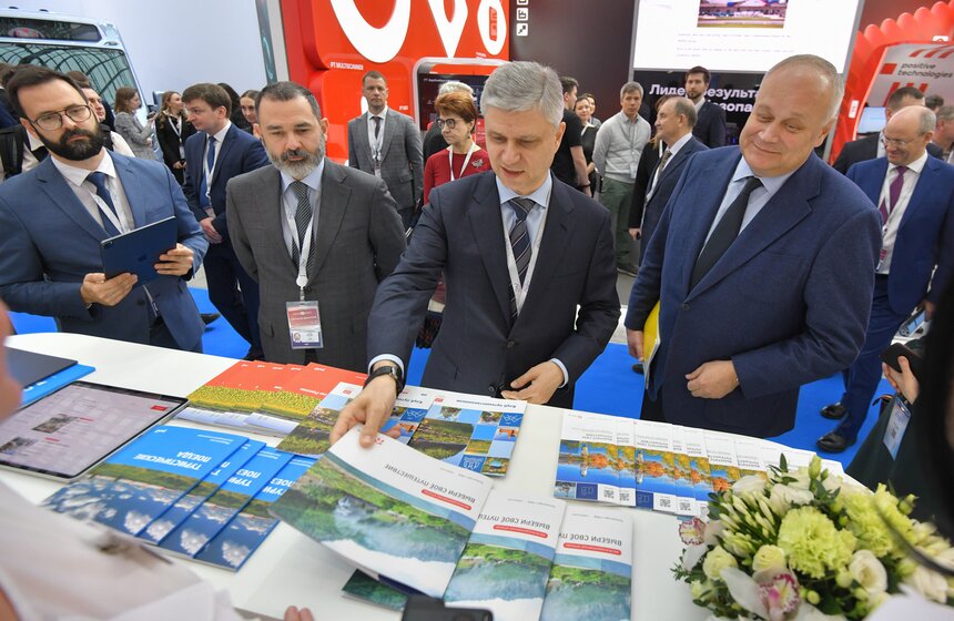 Форум и выставка "Транспорт России" завершатся в Гостином Дворе 16 ноября 22 фото