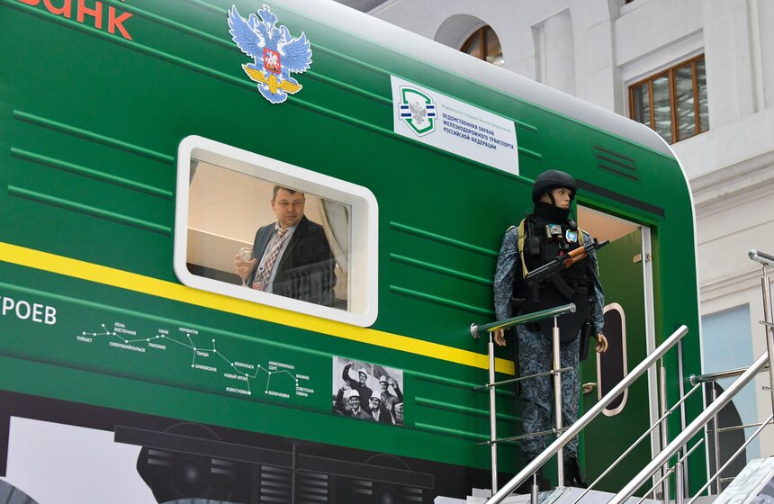 Форум и выставка "Транспорт России" завершатся в Гостином Дворе 16 ноября 12 фото