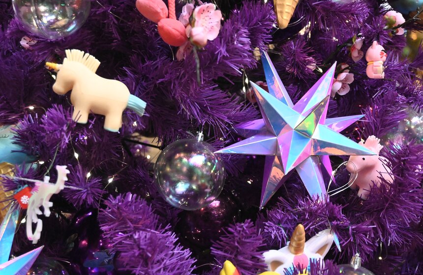 В Москве открылась ежегодная выставка "Новогодние елки в ГУМе на Красной площади" 31 фото