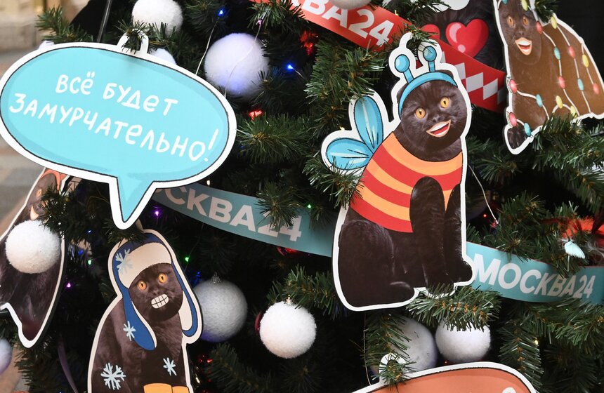 В Москве открылась ежегодная выставка "Новогодние елки в ГУМе на Красной площади" 2 фото