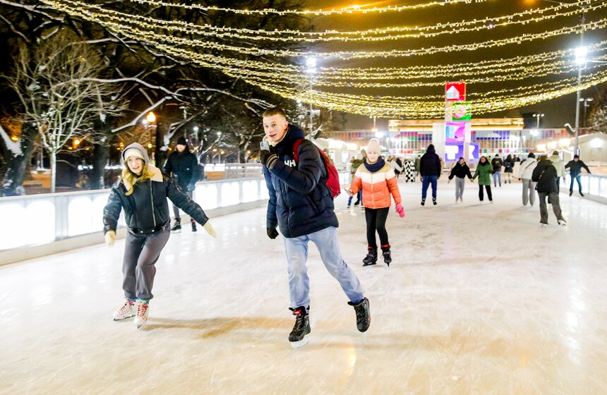 Каток в Парке Горького открылся 24 ноября в Москве 13 фото