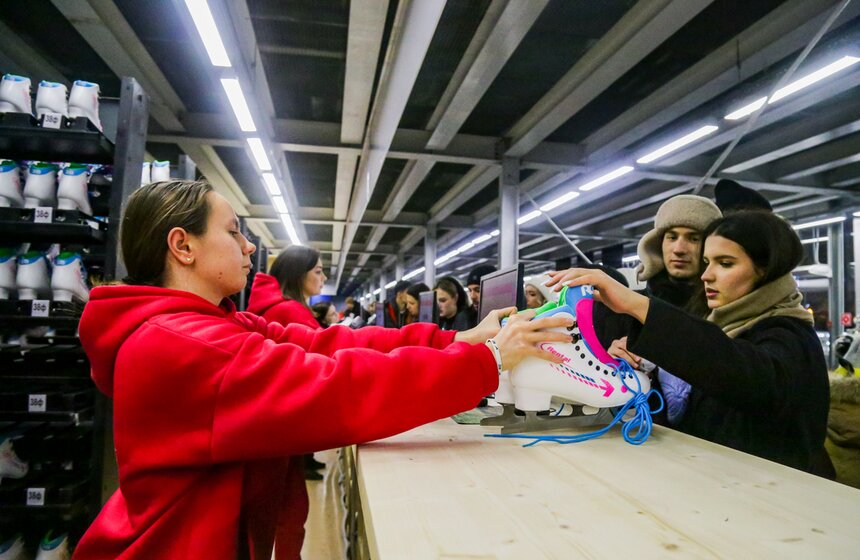 Каток в Парке Горького открылся 24 ноября в Москве 5 фото