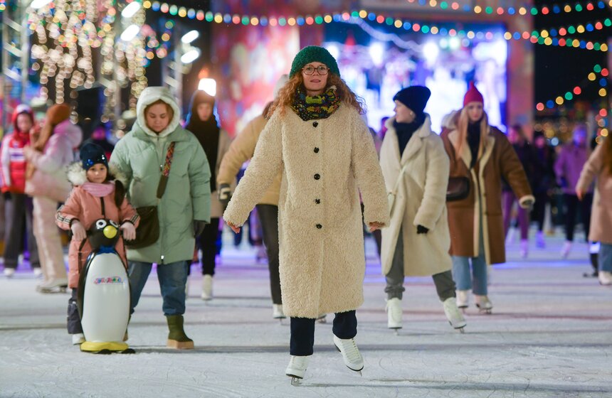 ГУМ-Каток открыли на Красной площади в столице 19 фото