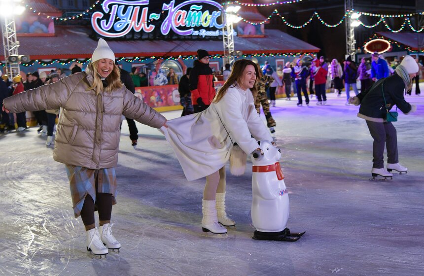ГУМ-Каток открыли на Красной площади в столице 16 фото