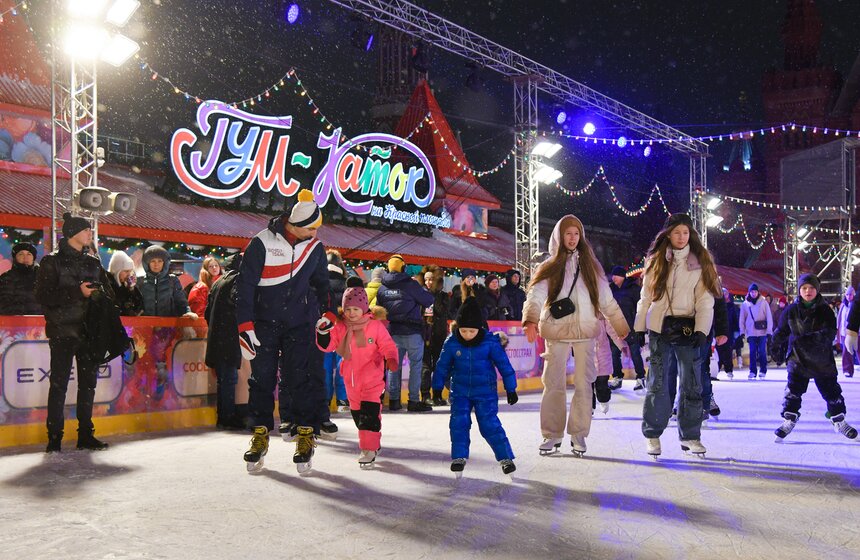 ГУМ-Каток открыли на Красной площади в столице 20 фото