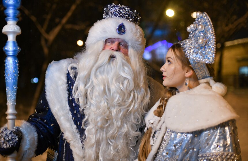 День рождения Деда Мороза отметили в столичной усадьбе волшебника 24 фото