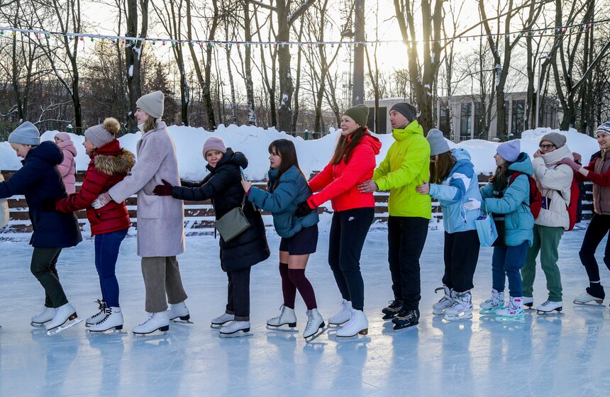 В "Лужниках" открылся каток "Мечтатели" 15 фото