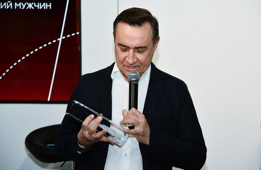 Журнал MAXIM Online наградил победителей проекта "Топ-50 историй мужчин" 18 фото