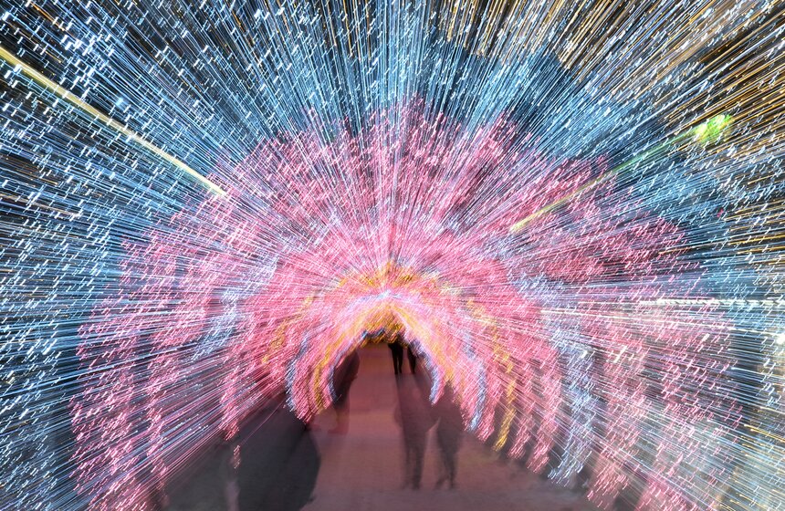 Почти 5 тыс световых конструкций украсили Москву к Новому году 4 фото