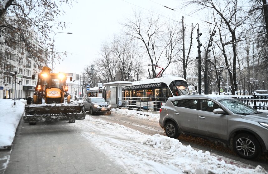 Работа коммунальных служб в Москве скорректирована из-за количества осадков 16 фото
