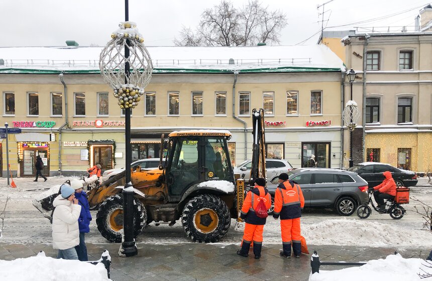 Работа коммунальных служб в Москве скорректирована из-за количества осадков 21 фото