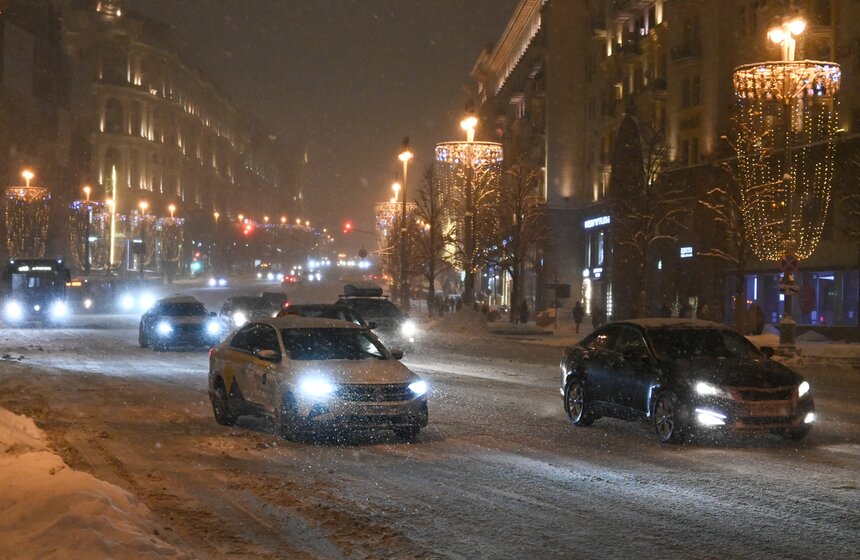 Сильнейший за 145 лет снегопад накрыл столицу 1 фото