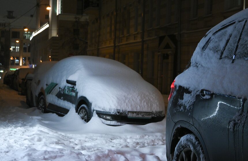 Сильнейший за 145 лет снегопад накрыл столицу 17 фото