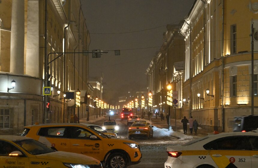 Сильнейший за 145 лет снегопад накрыл столицу 2 фото