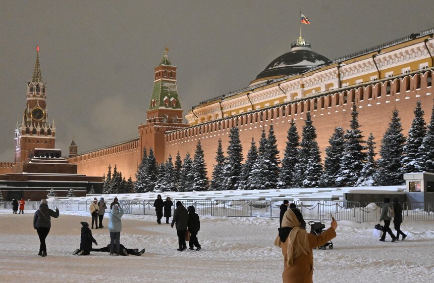 Сильнейший за 145 лет снегопад накрыл столицу 24 фото