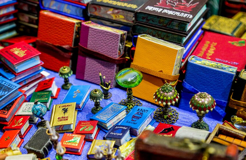 Более 300 издательств приняли участие в Международной книжной ярмарке Non/fiction 19 фото