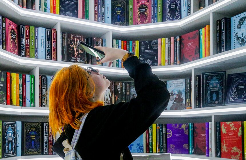 Более 300 издательств приняли участие в Международной книжной ярмарке Non/fiction 13 фото