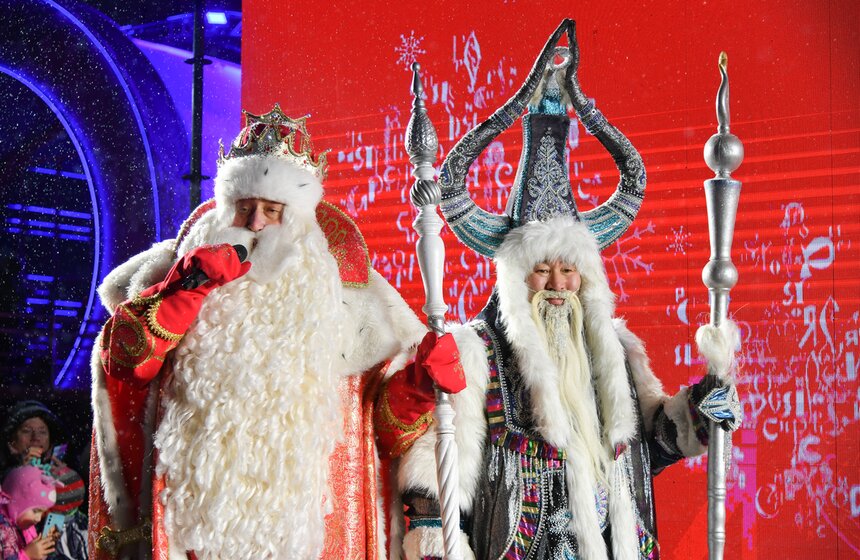 Елки 89 регионов России зажглись на ВДНХ 5 фото