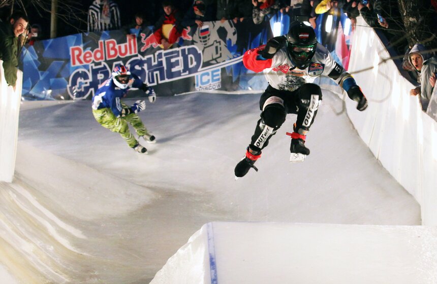 8 марта в Москве  прошел этап чемпионата Red Bull Crushed Ice 4 фото