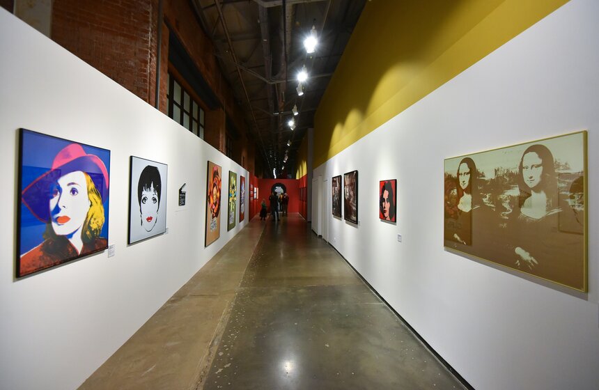 Выставка "Тинькофф Город: Энди Уорхол и русское искусство" открылась в столице 8 фото