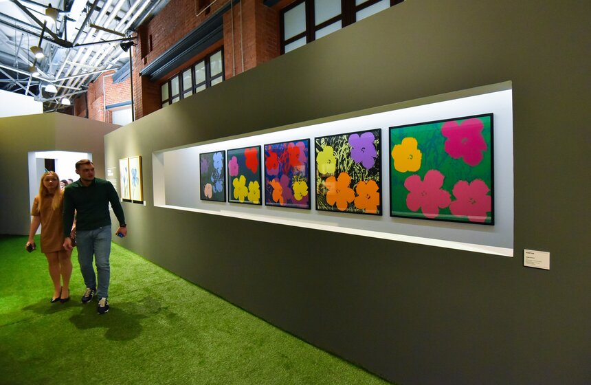 Выставка "Тинькофф Город: Энди Уорхол и русское искусство" открылась в столице 18 фото