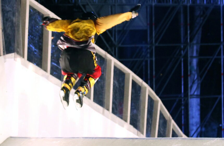 8 марта в Москве  прошел этап чемпионата Red Bull Crushed Ice 14 фото