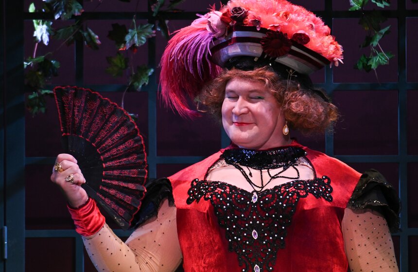 Премьера спектакля "Тетка Чарлея" состоялась в Театре на Трубной 18 фото