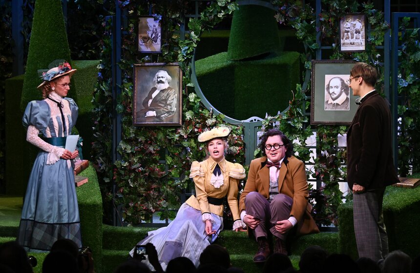 Премьера спектакля "Тетка Чарлея" состоялась в Театре на Трубной 15 фото