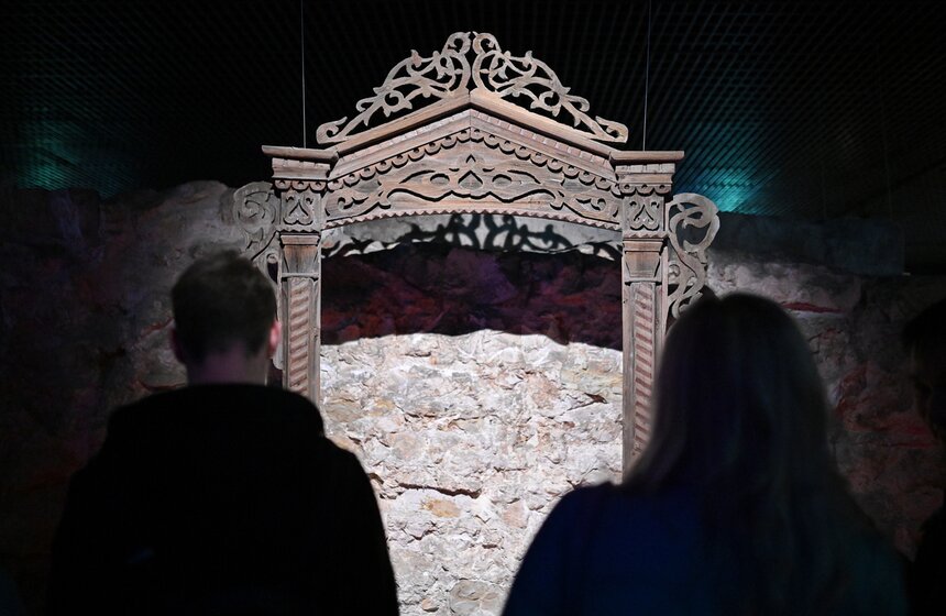 Выставка "Реставраторы. Новый слой" открылась в Подземном музее "Зарядья" 11 фото