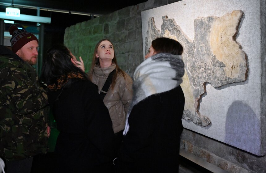 Выставка "Реставраторы. Новый слой" открылась в Подземном музее "Зарядья" 10 фото