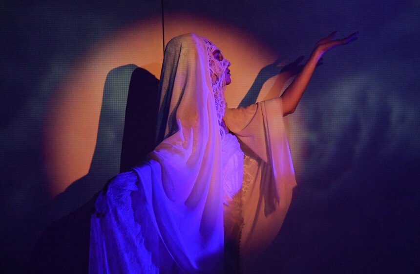 Премьера спектакля "Пиросмани. Праздник одиночества" состоялась в театре "МОСТ" 14 фото