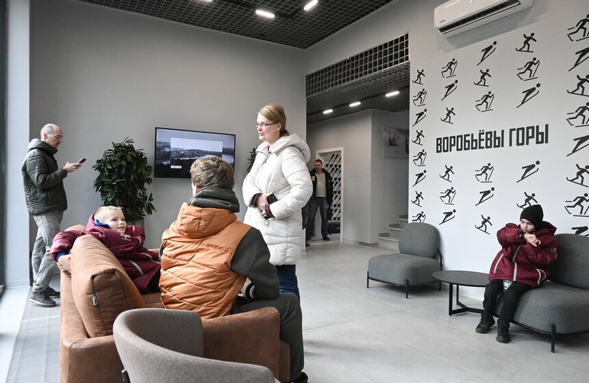 Лыжная база открылась на Воробьевых горах 15 фото