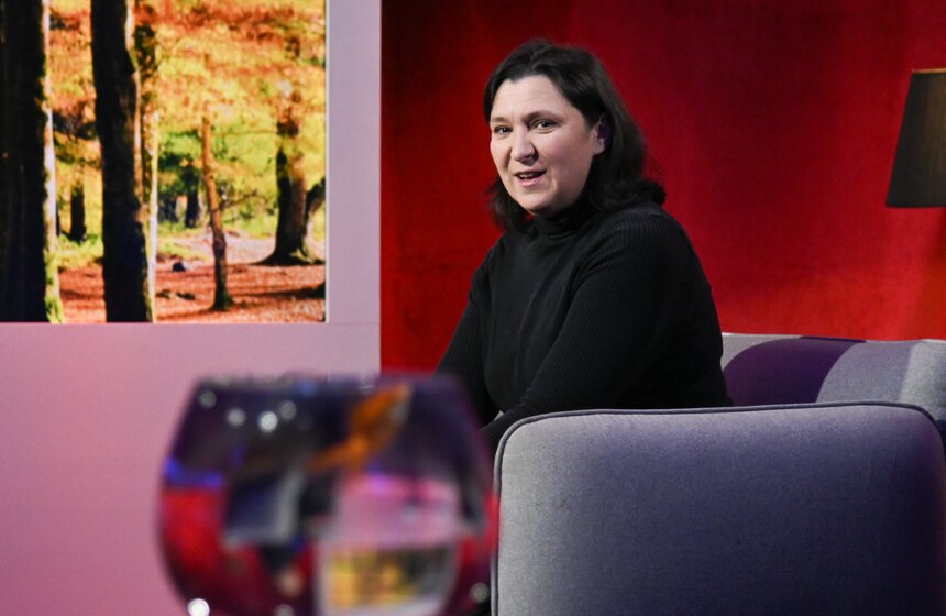 Олеся Железняк дала интервью в рамках программы "Золотая рыбка" 15 фото