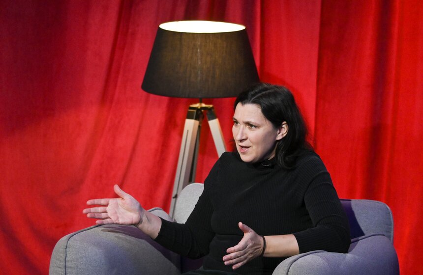 Олеся Железняк дала интервью в рамках программы "Золотая рыбка" 12 фото