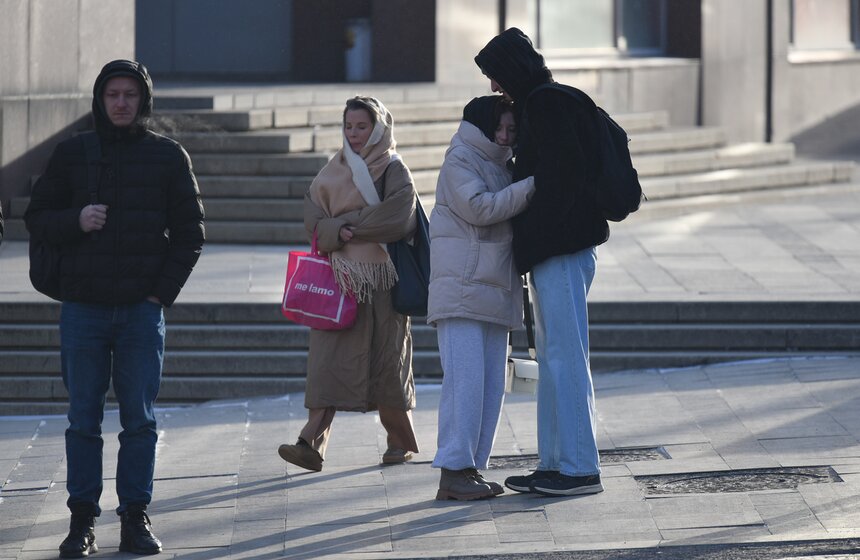 Синоптик спрогнозировал период ослабления аномальных морозов в Москве 15 фото