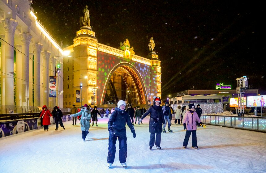 Новогоднюю программу "Вечные ценности" провели на ВДНХ 17 фото