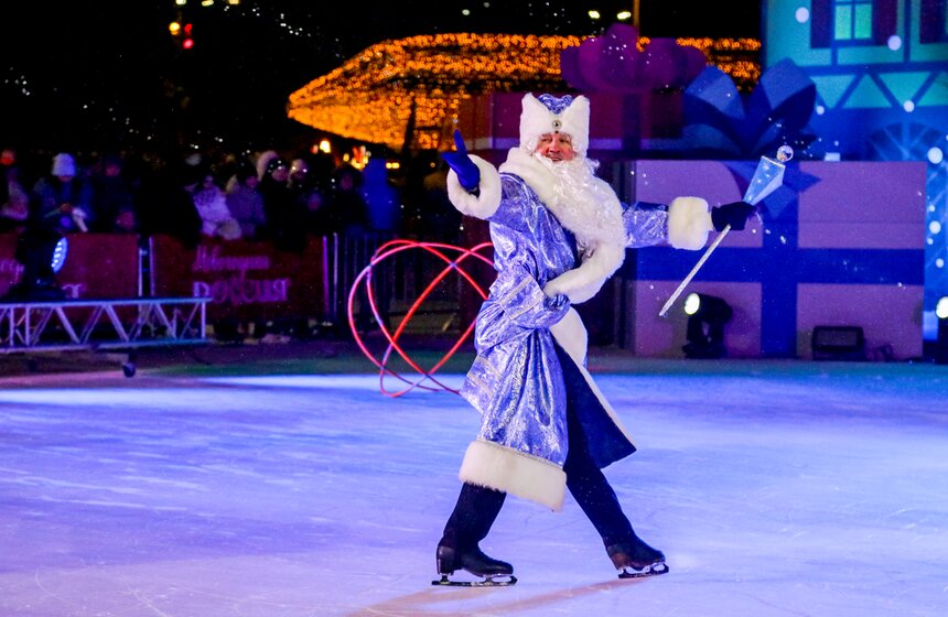 Новогоднюю программу "Вечные ценности" провели на ВДНХ 14 фото