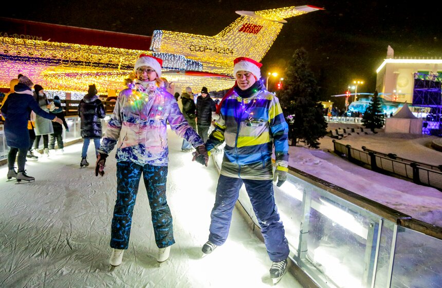 Новогоднюю программу "Вечные ценности" провели на ВДНХ 15 фото