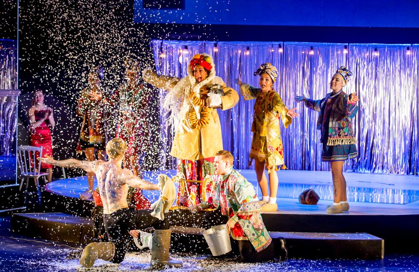 Шоу-спектакли "Новогодний Кабачок Сатиры" прошли в Москве 4 фото