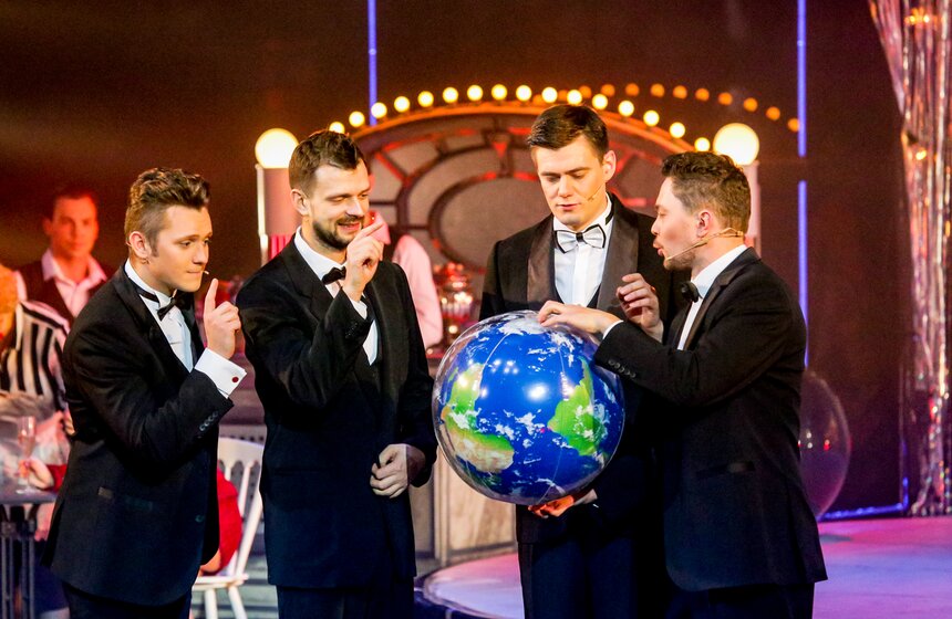 Шоу-спектакли "Новогодний Кабачок Сатиры" прошли в Москве 2 фото