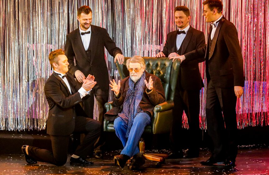 Шоу-спектакли "Новогодний Кабачок Сатиры" прошли в Москве 13 фото